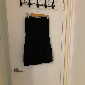 Limité Black Ruffled Mini Dress